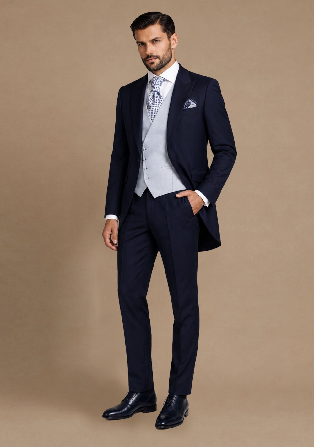Traje de Novio Azul Puertolas