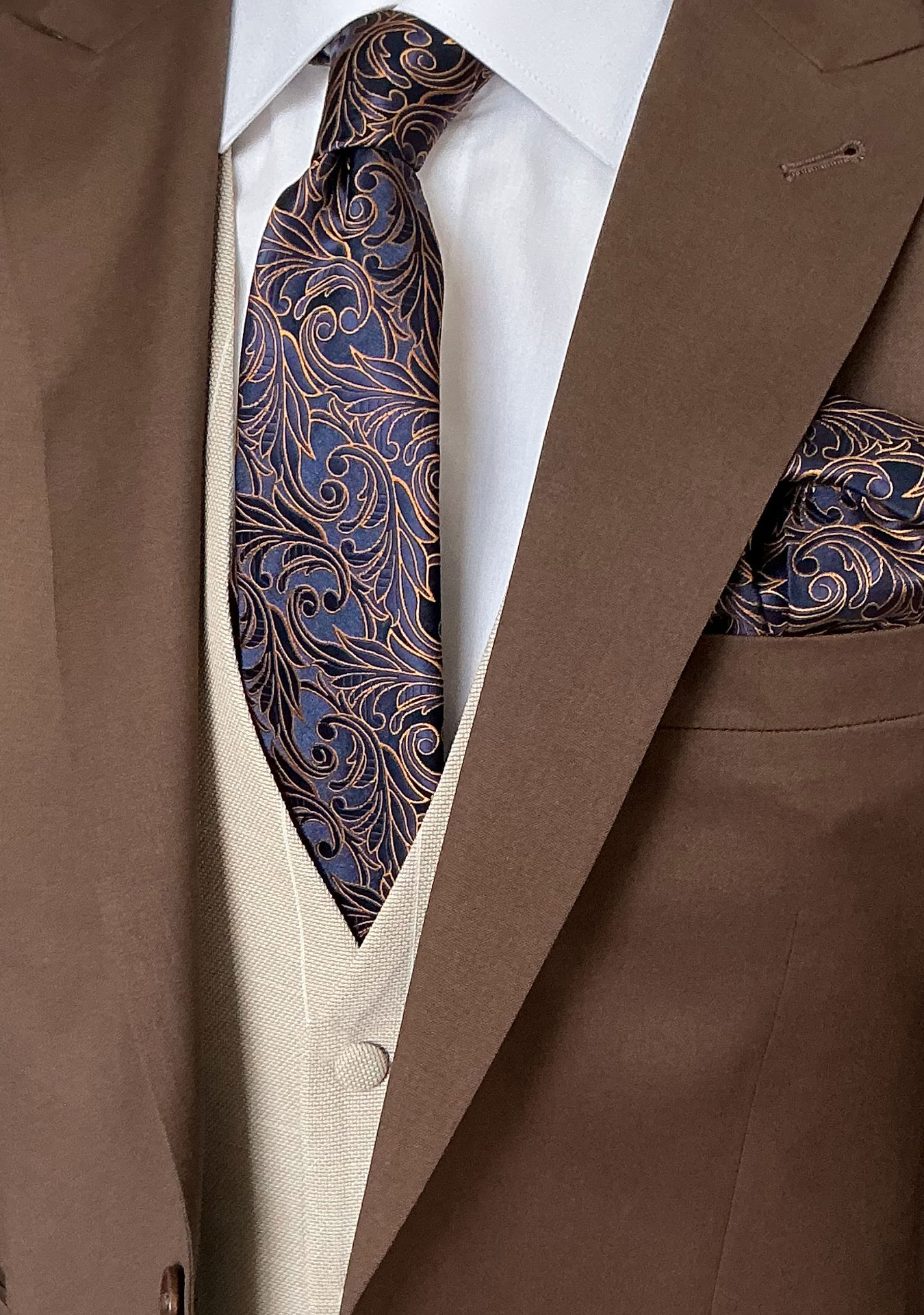 TRAJE MARRON ALMEZ SALI - Imagen 3